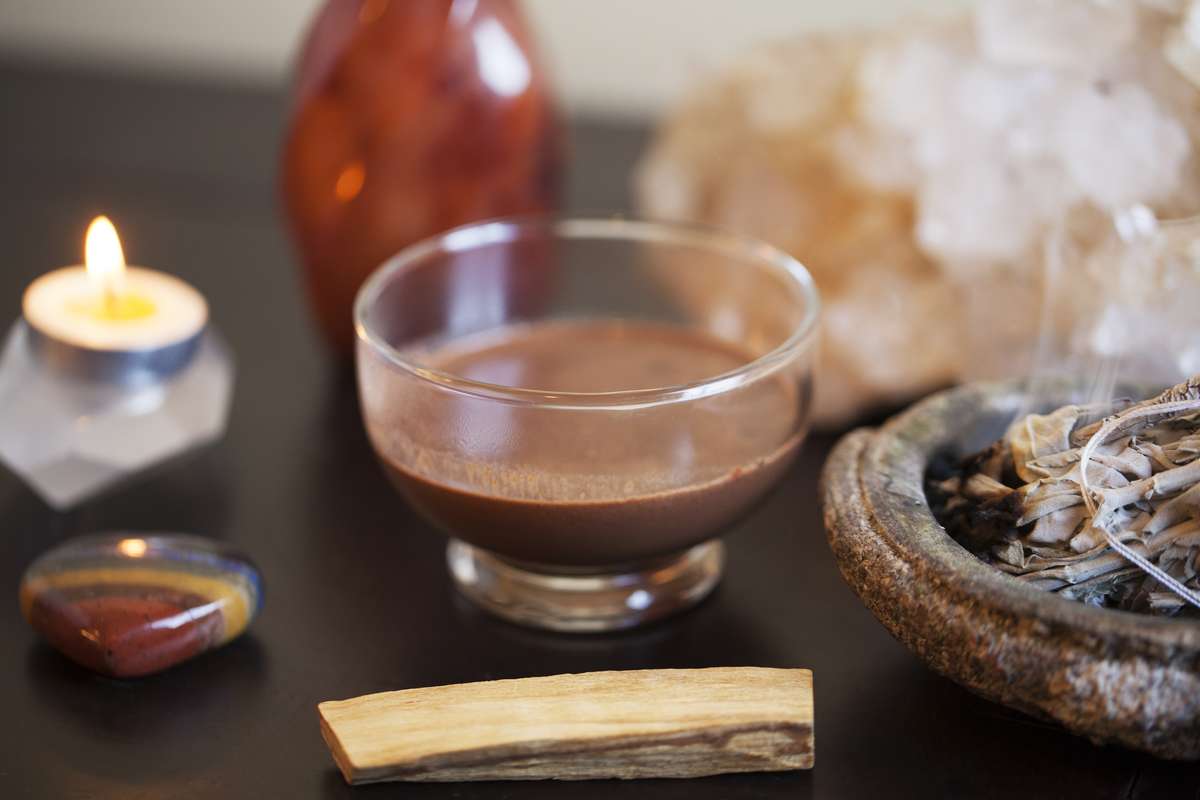 http://www.embuecacao.com/cdn/shop/articles/ceremonial-cacao-drink_1200x1200.jpg?v=1630538898